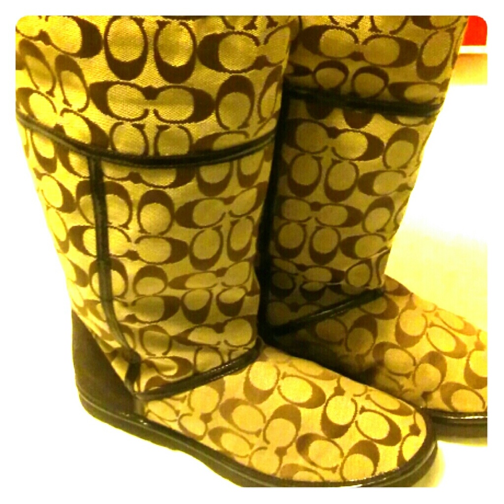 COPY - Coach Winter boots